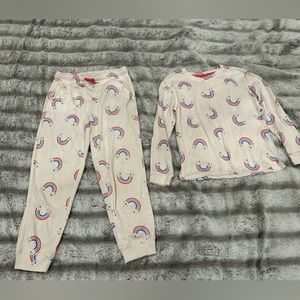 Girl’s pajamas